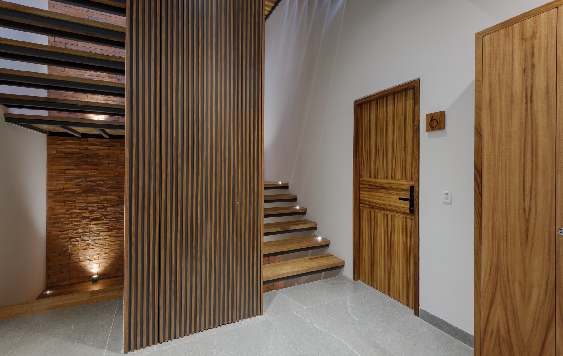 Escaleras del conjunto